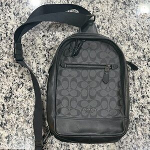 Coach Mens F37573 Graham Pack in Signature Canvas Charcoal/black